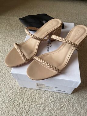 Saks Fifth Avenue Braided Strap Beige Sandals- size 38- orig price $275